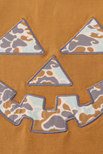 Load image into Gallery viewer, Halloween camouflage applique mom top