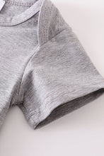 Load image into Gallery viewer, Gray blank basic t-shirt Adult Kids and baby bubble