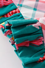 Load image into Gallery viewer, Platinum Pink plaid ruffle soft knitted blanket