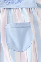 Load image into Gallery viewer, Crab french knot stripe girl bubble