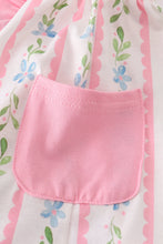 Load image into Gallery viewer, Pink floral print girl ruffle dress