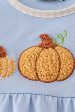 Load image into Gallery viewer, Blue pumpkin french knot ruffle shorts set