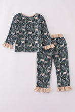 Load image into Gallery viewer, Camouflage hunting deer ruffle pants set