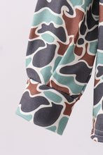 Load image into Gallery viewer, Camouflage puppy hunting embroidery button shirt