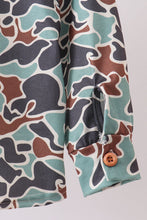 Load image into Gallery viewer, Camouflage puppy hunting embroidery button shirt