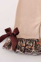 Load image into Gallery viewer, Camouflage hound embroidery ruffle bubble
