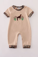 Load image into Gallery viewer, Camouflage hound embroidery romper
