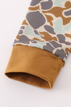 Load image into Gallery viewer, Halloween camouflage applique boy top

