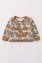 Load image into Gallery viewer, Halloween camouflage applique romper
