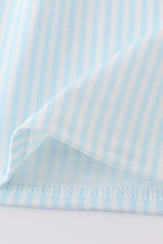 Load image into Gallery viewer, Blue stripe starfish embroidery smocked girl set
