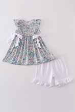 Load image into Gallery viewer, Vintage meadow print bow shorts set
