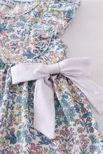 Load image into Gallery viewer, Vintage meadow print bow shorts set
