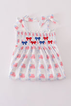 Load image into Gallery viewer, Bow embroidery smocked dress
