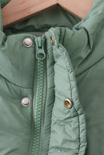 Load image into Gallery viewer, Sage mom&amp;me puffer vest
