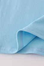 Load image into Gallery viewer, Blue character embroidery top
