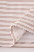 Load image into Gallery viewer, Brown stripe duck embroidery top
