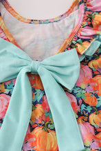 Load image into Gallery viewer, Pink pumpkin print ruffle bloomer set

