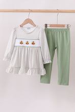 Load image into Gallery viewer, Green turkey embroidery gingham ruffle pants set
