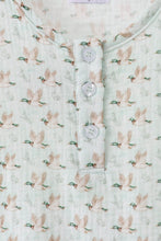 Load image into Gallery viewer, Premium duck print muslin top
