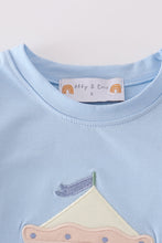 Load image into Gallery viewer, Blue carousel applique boy set
