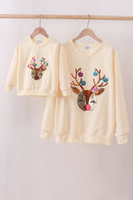 Load image into Gallery viewer, Beige reindeer sequin mom&amp;me sweatshirt
