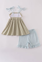 Load image into Gallery viewer, Green farm windmill embroidery ruffle shorts set

