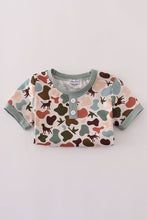 Load image into Gallery viewer, Green hunting print shorts set
