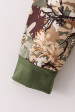 Load image into Gallery viewer, Camo leave dad&amp;me sweatshirt
