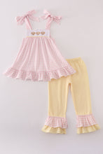 Load image into Gallery viewer, Pink puppy embroidery ruffle pants set
