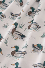 Load image into Gallery viewer, Green duck print rufle dress
