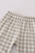 Load image into Gallery viewer, Green duck embroidery ruffle pants set

