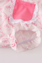Load image into Gallery viewer, Pink bow tie pumpkin print bubble
