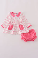 Load image into Gallery viewer, Pink bow tie pumpkin print bloomer set
