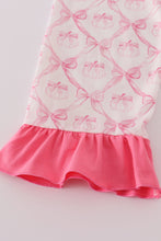 Load image into Gallery viewer, Pink bow tie pumpkin print ruffle pajamas set
