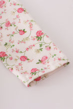 Load image into Gallery viewer, Pink rose hand smocked bloomer set
