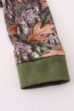 Load image into Gallery viewer, Forest hunting deer embroidery bubble
