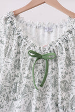 Load image into Gallery viewer, Green christmas tree print mom pajama
