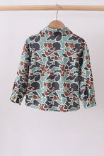 Load image into Gallery viewer, Camouflage puppy hunting embroidery button shirt
