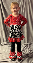 Load image into Gallery viewer, RED PAISLEY AND COWPRINT - OUTFIT
